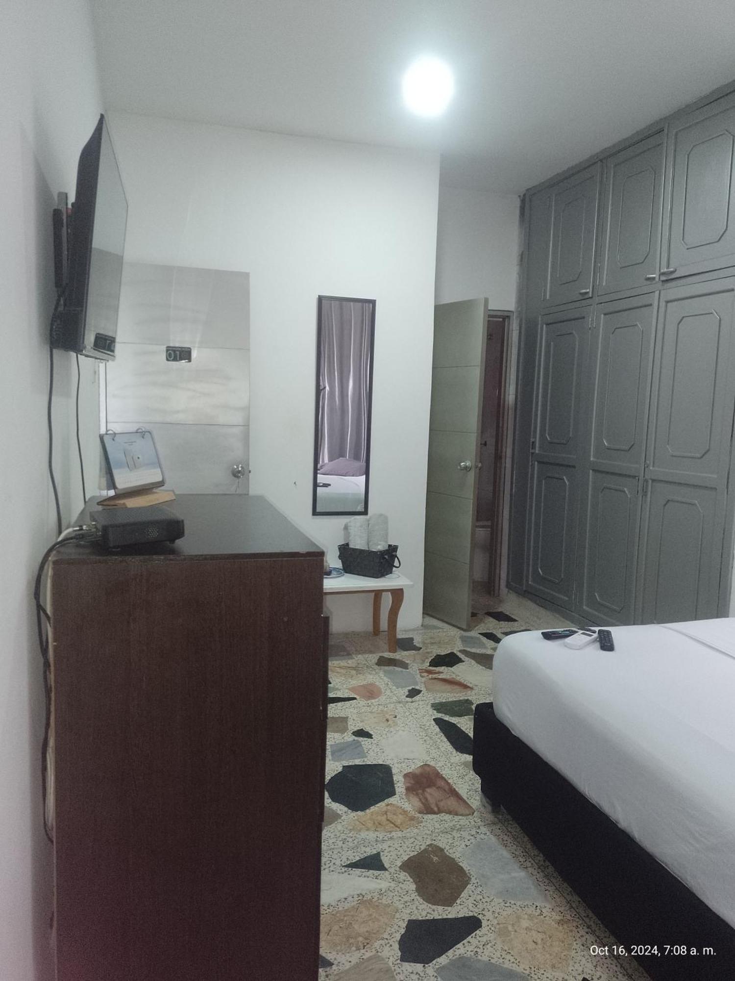 Sarac 2do Piso Homestay *